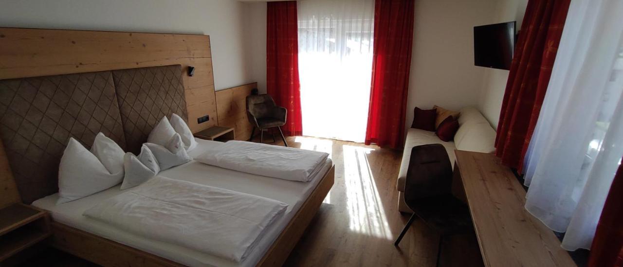 Hotel Garni Tannenhof Флахау Екстериор снимка