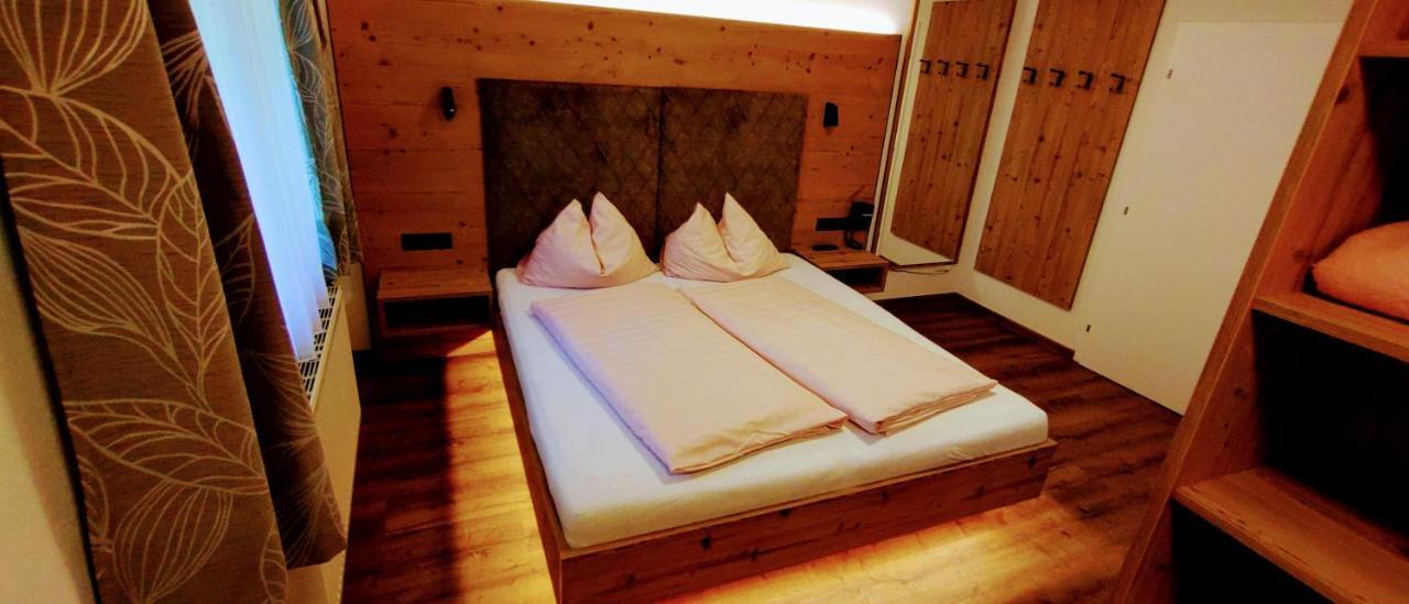 Hotel Garni Tannenhof Флахау Екстериор снимка