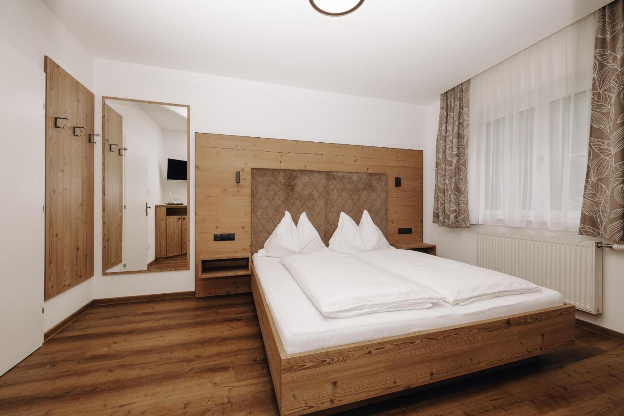 Hotel Garni Tannenhof Флахау Екстериор снимка